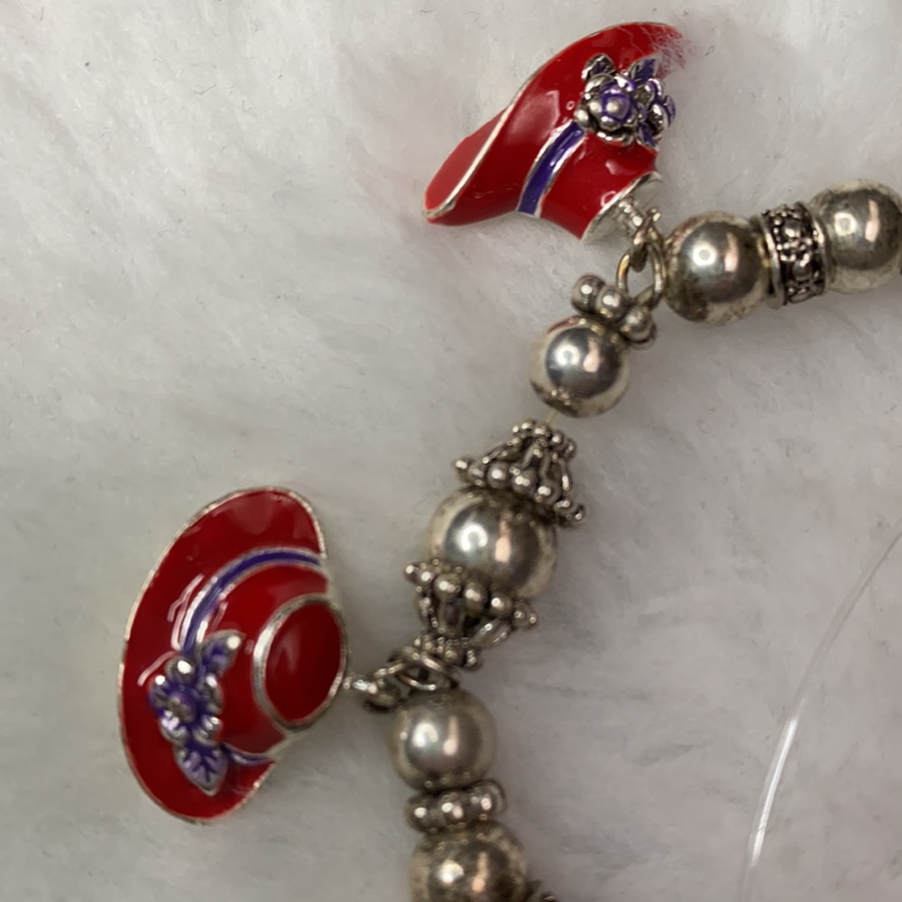 Red Hat Society Charm Bracelet One Size - Picture 4 of 9